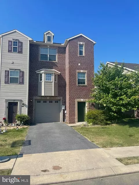 233 Meriweather Dr, Chambersburg, PA 17201