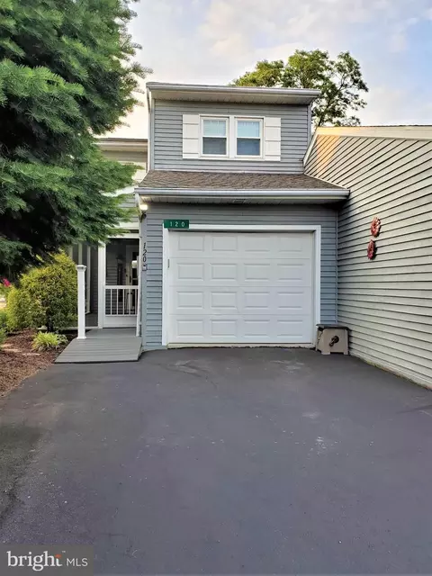 120 Antietam Dr, Waynesboro, PA 17268