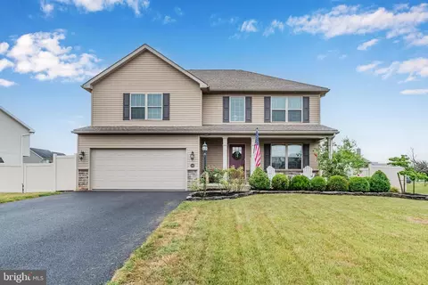 5733 Whinstone Way, Chambersburg, PA 17202