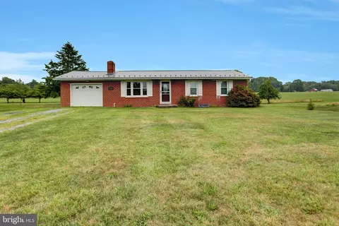 4844 Spruce Rd, Fayetteville, PA 17222