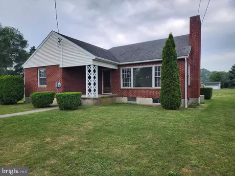 109 Brookview Ave W, Chambersburg, PA 17201