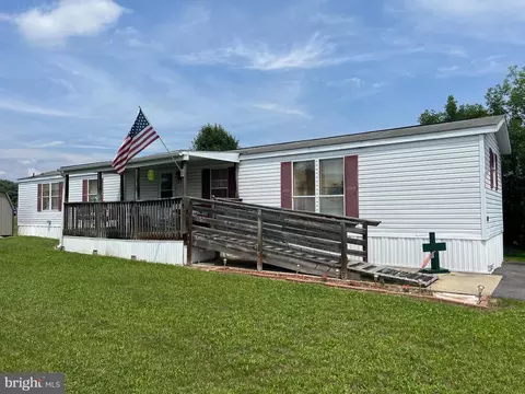145 Cottonwood Ave, Saint Thomas, PA 17252
