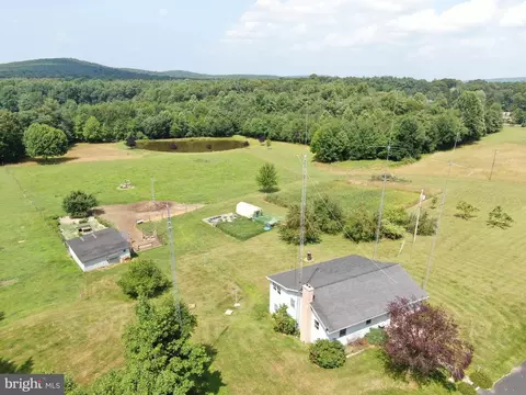 4745 Spruce Rd, Fayetteville, PA 17222