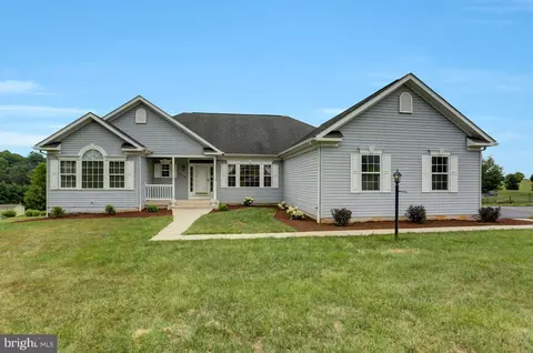 1378 Summerswood Dr, Saint Thomas, PA 17252