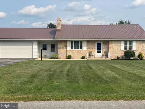 8604 Pineville Rd, Shippensburg, PA 17257