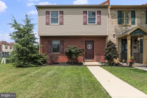 15 William Penn Dr, Chambersburg, PA 17201