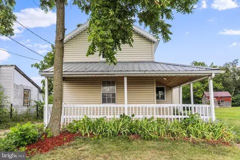 495 Buchanan Trl W, Greencastle, PA 17225