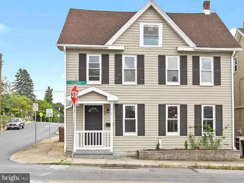 153 N Potomac St, Waynesboro, PA 17268