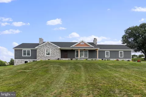 3096 Hill Rd, Greencastle, PA 17225