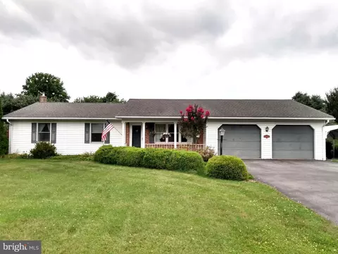 7075 Olde Scotland Rd, Shippensburg, PA 17257