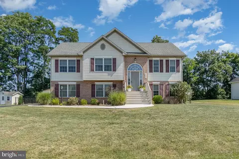 14701 Cedarbrook Dr, Greencastle, PA 17225