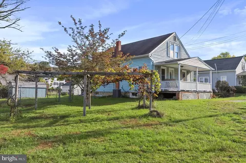 12221 Blue Mountain Ave, Waynesboro, PA 17268