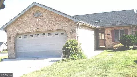 31 Homestead Dr, Greencastle, PA 17225