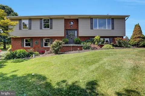 7405 Olde Scotland Rd, Shippensburg, PA 17257