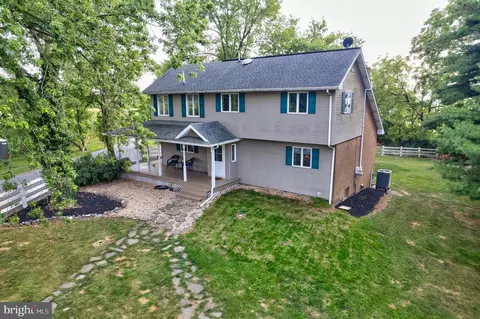 6073 Montgomery Church Rd, Greencastle, PA 17225