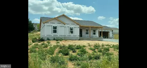 12168 Red Hawk Dr, Waynesboro, PA 17268