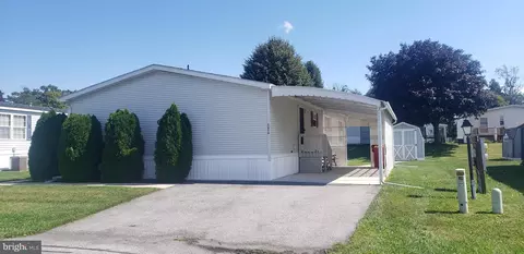 5656 Claridge Ct #77, Fayetteville, PA 17222