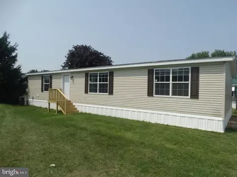 302 Cameo Dr, Fayetteville, PA 17222