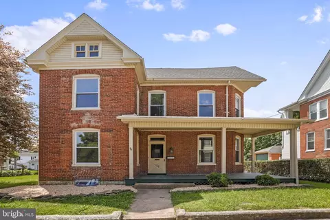 120 E Second St, Waynesboro, PA 17268