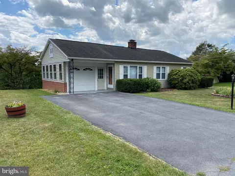 182 Highland Rd, Chambersburg, PA 17202