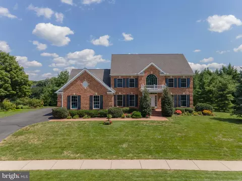 1626 Majestic Dr, Chambersburg, PA 17202