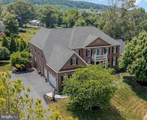 11796 Kendallwood Cir, Waynesboro, PA 17268