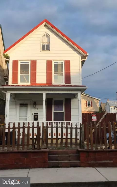 122 Hamilton Ave, Waynesboro, PA 17268