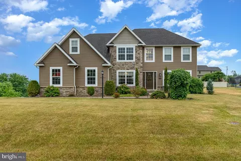 1574 Wind Flower Rd, Chambersburg, PA 17202