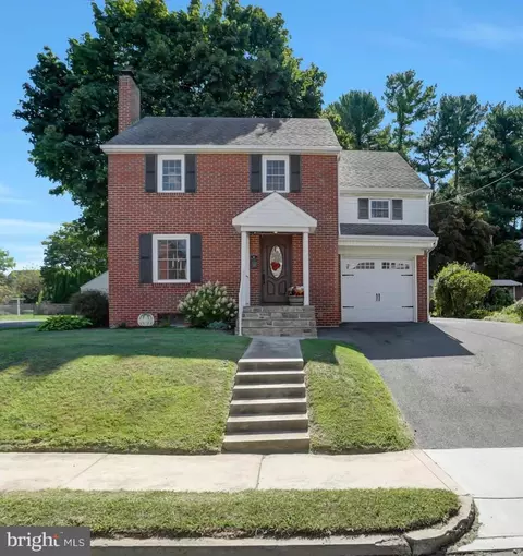 219 N Grant St, Waynesboro, PA 17268