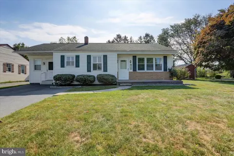 309 S S Oller Ave, Waynesboro, PA 17268