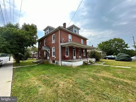 383 385 Washington St N, Greencastle, PA 17225