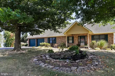 2880 White Church Rd, Chambersburg, PA 17202
