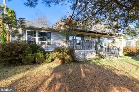 3735 Sportsman Rd, Greencastle, PA 17225