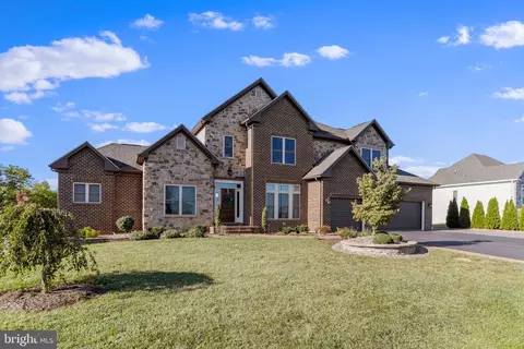1500 Shannon Dr S, Greencastle, PA 17225