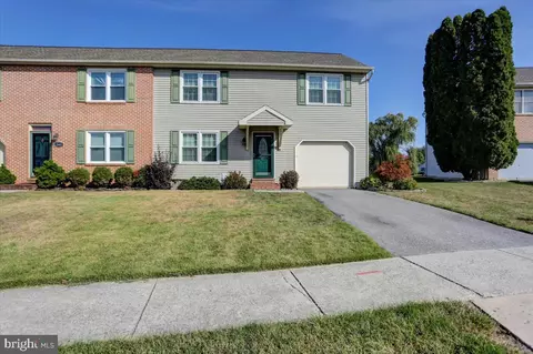 2007 Clinton Ave, Chambersburg, PA 17201