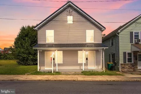 329-331 W 4th St, Waynesboro, PA 17268