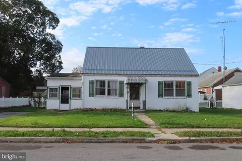 418 Paul Ave, Chambersburg, PA 17201
