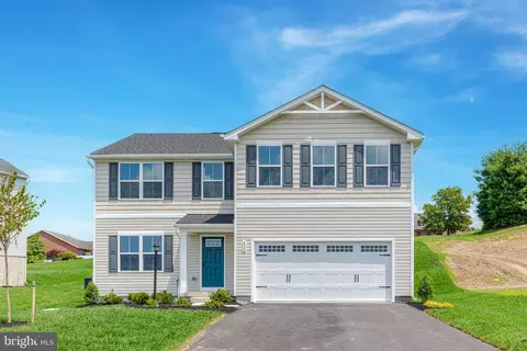 432 Diopside Dr, Chambersburg, PA 17202