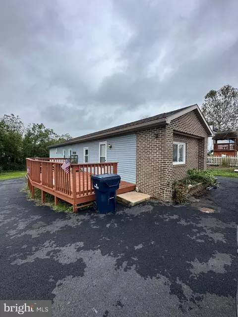 1200 Edenville Rd, Chambersburg, PA 17202