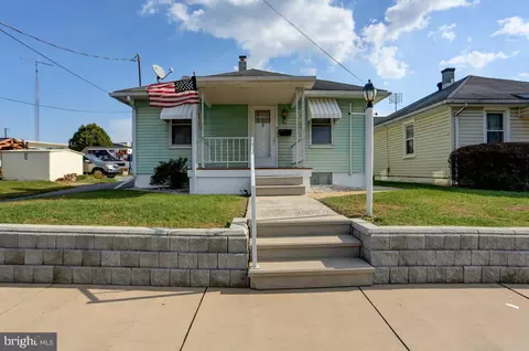 5 Stanley Ct, Chambersburg, PA 17201