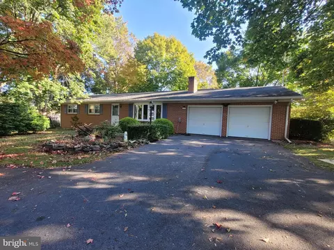 139 Salem Rd, Chambersburg, PA 17201