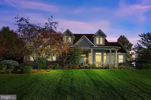 6351 Saucon Valley Dr, Fayetteville, PA 17222