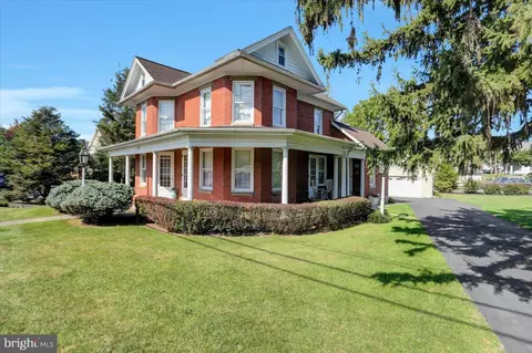 1959 Buchanan Trl E, Greencastle, PA 17225