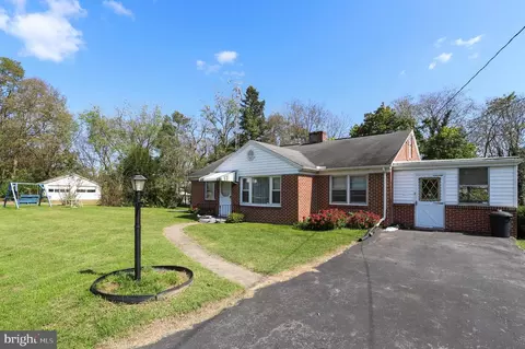 6274 Findley Dr, Mercersburg, PA 17236