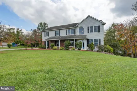 108 Grimsby Ct, Chambersburg, PA 17201
