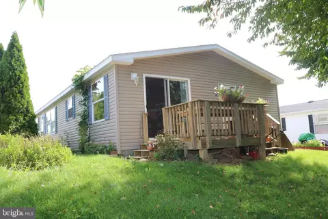 114 Coquina Sands Dr, Waynesboro, PA 17268