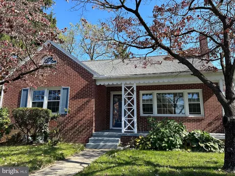 258 S Sixth St, Chambersburg, PA 17201