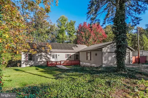 4995 Wright Rd, Fayetteville, PA 17222