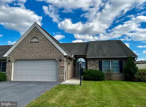 8 Kelhigh Dr, Chambersburg, PA 17201