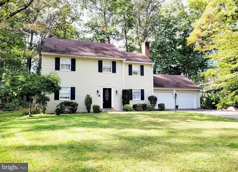 6065 Greenbriar Ct, Fayetteville, PA 17222